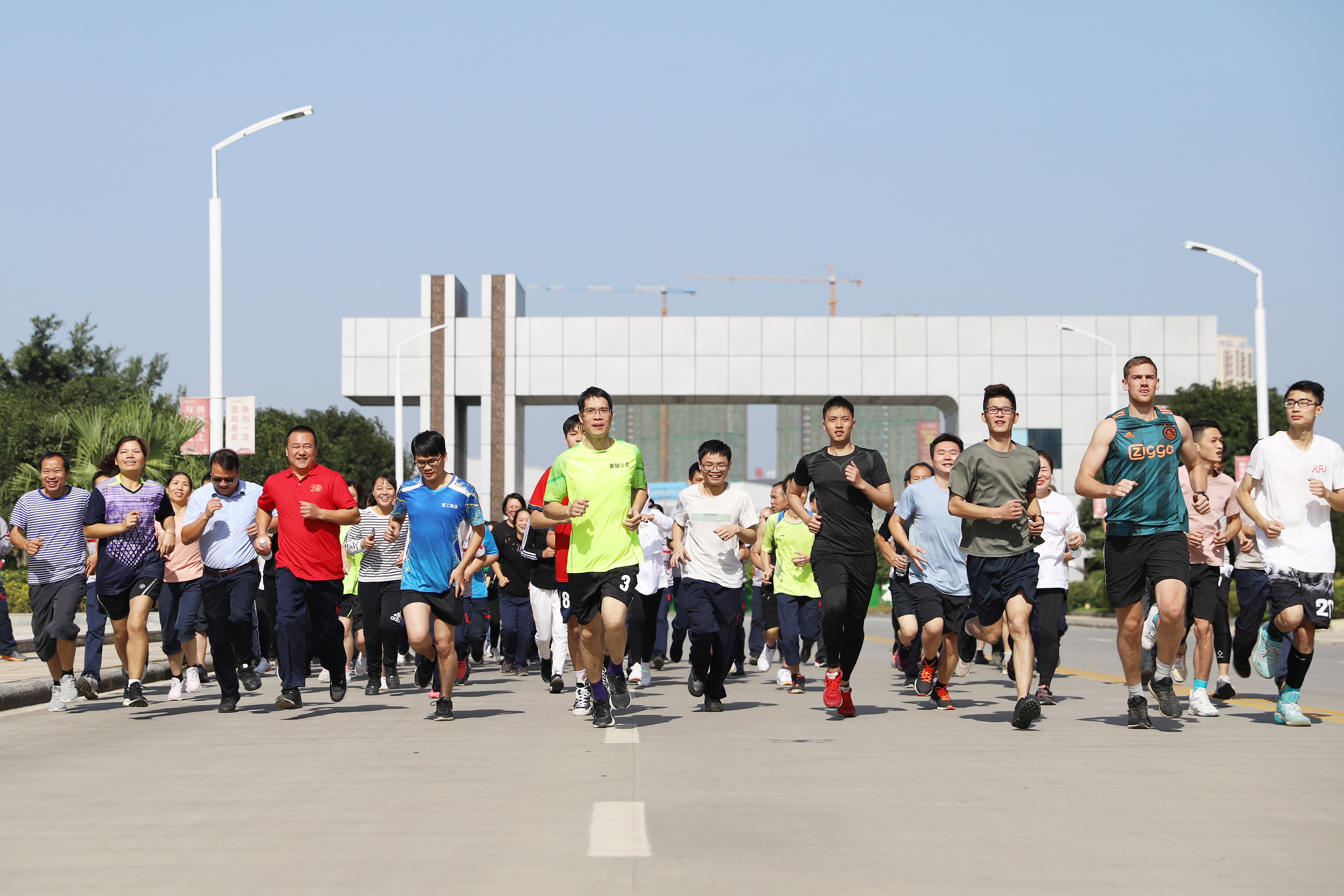 ����ͻ��(�й�)���޹�˾����