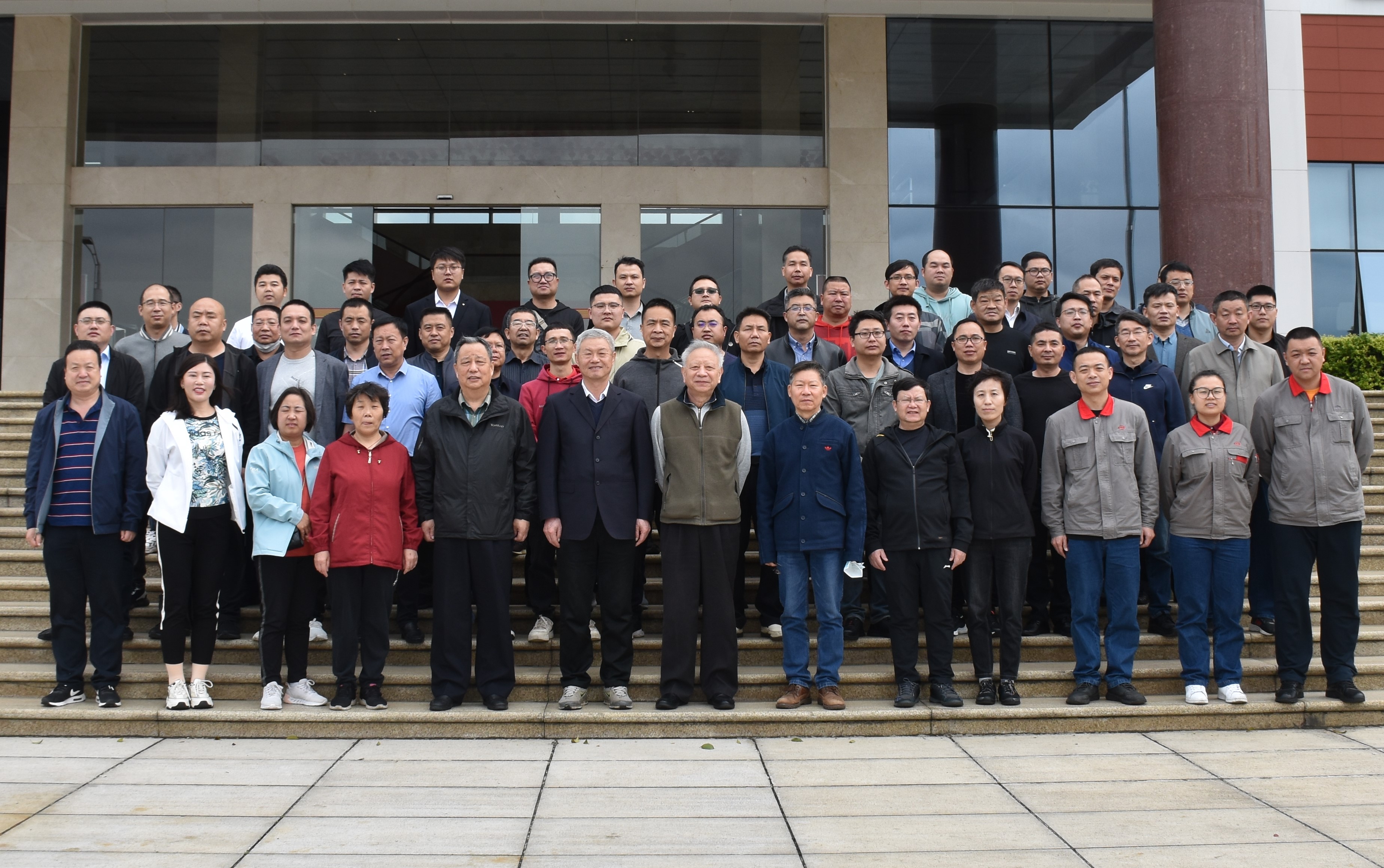 ����ͻ��(�й�)���޹�˾����